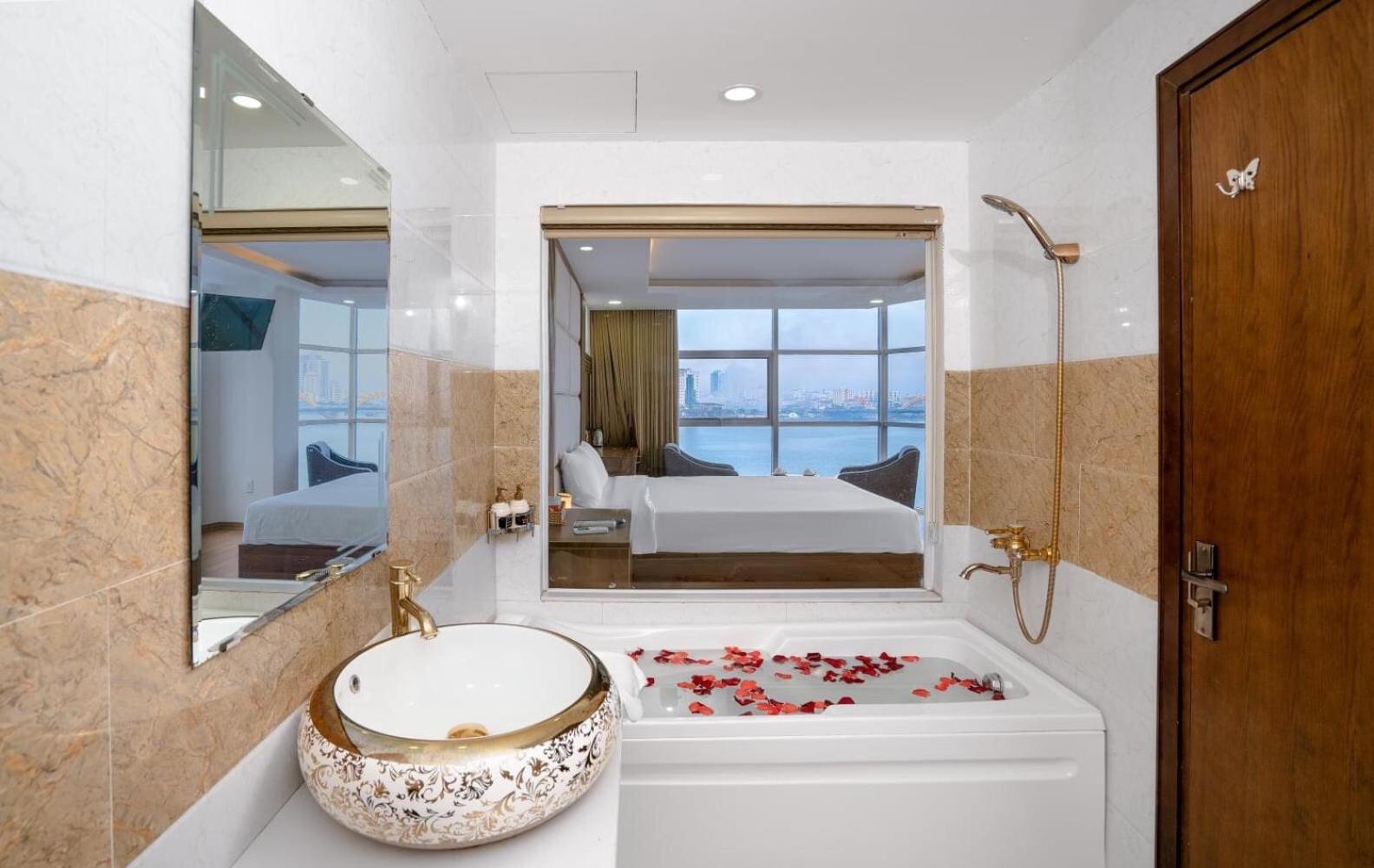 Pariat River Front Hotel Đà Nẵng Extérieur photo